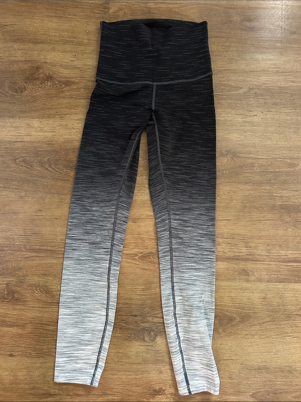 Lululemon Ombre High-Waist  Leggings - size 6